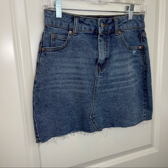 Wild Fable Raw Hem Jean Skirt Sz 4 - Picture 4 of 16
